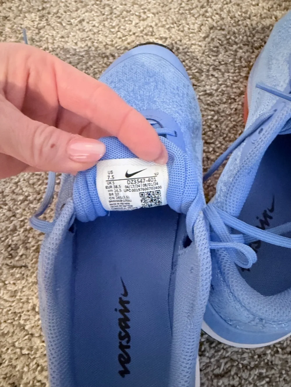 Nike Versair women’s cross training shoes (7.5) - Picture 4 of 7